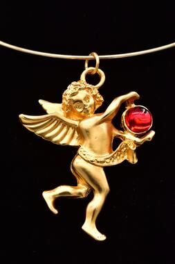Vintage Brushed Gold Cherub Angel Red Cabochon Pendant Collar Necklace Chunky